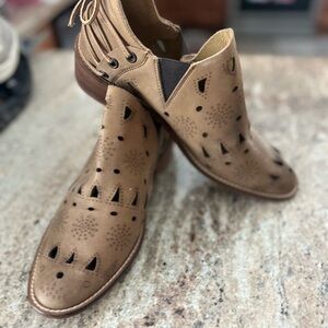 Musse & Cloud Tan Leather shoes boots boho sandals tie detailed cut out shoes 10